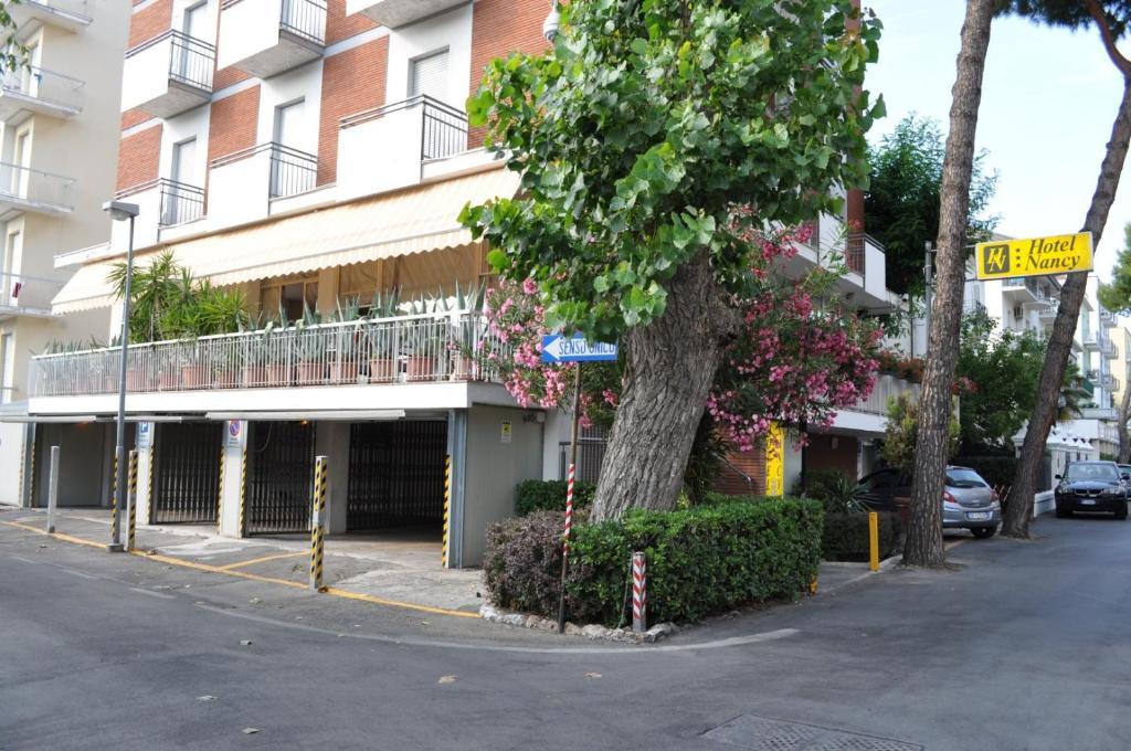 Hotel Nancy Римини Экстерьер фото
