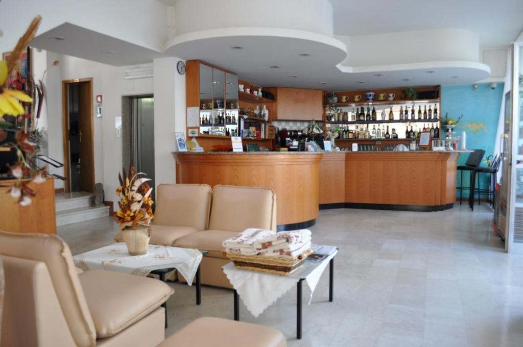 Hotel Nancy Римини Экстерьер фото
