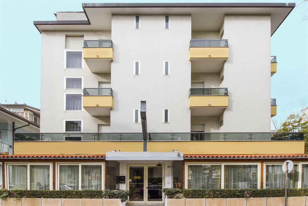 Hotel Nancy Римини Экстерьер фото