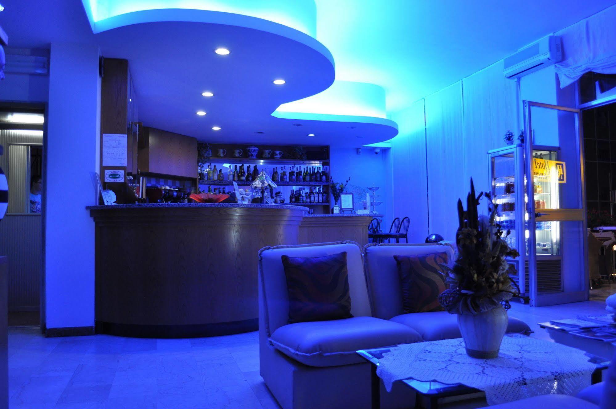 Hotel Nancy Римини Экстерьер фото